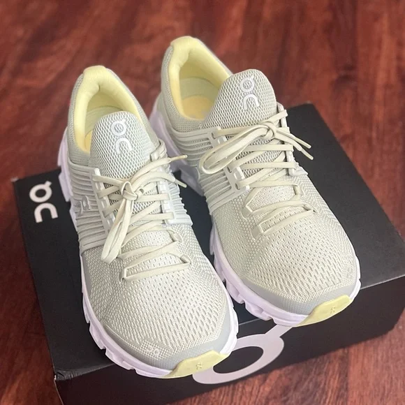 On Cloudswift Women’s Shoes - Picture 9 of 12